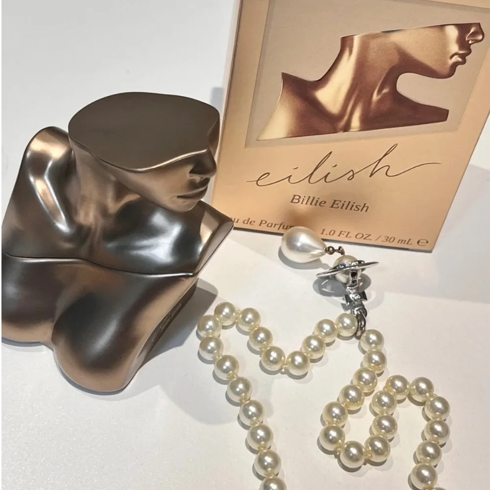 빌리 아일리시 여성용 오 드 퍼퓸, 오래 지속되는 구르망 플로럴 향, 조각적인 인체 모양, 고급스러운 앰버 오 드 뚜왈렛