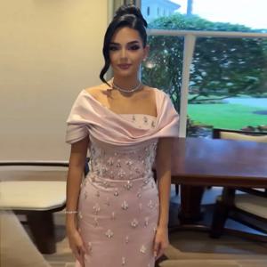 여성을위한 맞춤형 오프 숄더 이브닝 드레스 결혼식 사우디 아라비아 두바이 긴 공식 예복 가운 파티 베이비 핑크 청이 드레스