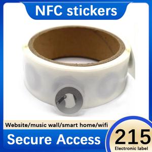 NFC 215 자체 접착 NFC 라벨 스티커 13.56MHz ISO14443A 흰색 범용 215 휴대폰 사용 가능한 투명 접착 라벨