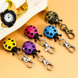 새로운 다채로운 세븐 스타 무당벌레 열쇠고리 시계 벽시계 패션 트렌드 포켓 시계 여러 색상 플립업 벽시계 선물
