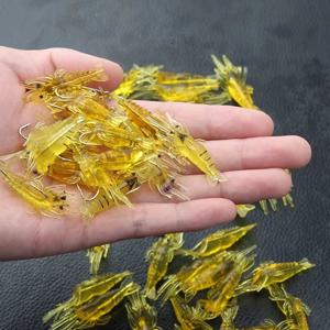 30PCS 인공 부드러운 새우 미끼 웜 미끼 1.3g/4cm 후크 팁 곡선 미끼 실리콘 새우 미끼 바다 낚시 미끼 바다 배스