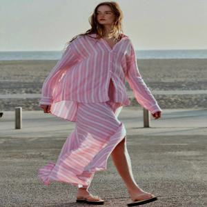 봄 신상 여성 스트라이프 셔츠 미디 스커트 18~25세 젊은 여성을 위한 패셔너블 캐주얼 의류