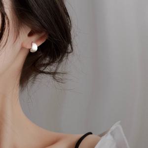 여성을위한 925 스털링 실버 프로스팅 작은 스터드 귀걸이 피어싱 귀걸이 웨딩 럭셔리 품질 쥬얼리 도매 돈 925