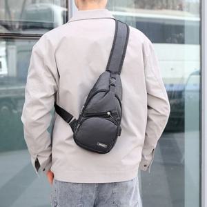 심플하고 세련된 캐주얼 단색 다기능 남성용 가슴 가방 남성용 비즈니스 크로스백 출퇴근 필수품