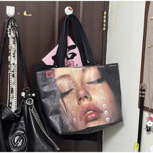 브랜드 포트레이트 프린트 토트백 대용량 탑핸들 쇼퍼백 패션 PVC 크래프트 종이 숄더백 방수 파우치 수납