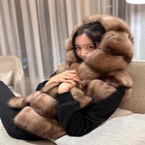 2025 가을 겨울 신상 여성용 짧은 보라색 밍크 퍼 조끼 젊은 감각의 다용도 코트 한국 버전 보온성 좋은 민소매 사계절 착용 가능