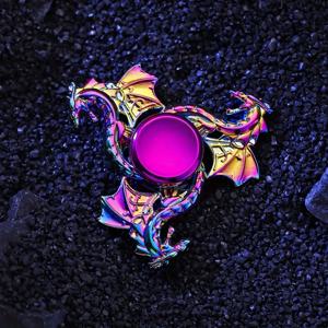 1개 내구성 있는 금속 핑거 스피너, 다채로운 하늘을 나는 용 성인용 멋진 장난감, 오래 지속되는 회전 시간