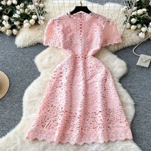 봄 여름 신상 여성 레이스 원피스 반팔 속이 비치는 꽃무늬 허리 조절 슬리밍 LQ553 유행 에스닉 스타일