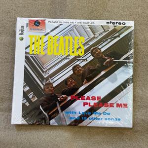 비틀즈 플리즈 플리즈 미 CD 클래식 록 팝 데뷔 앨범 비틀즈 전설적인 음악 새 상품 밀봉된 상품 재고 있음