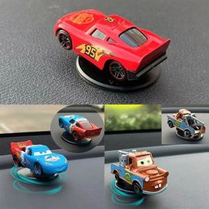 카툰 카즈 3 라이트닝 맥퀸 드리프트 회전 장식 자동차 대시보드 회전 자동차 센터 콘솔 소품 장난감