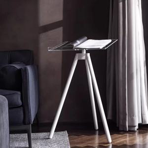 거실 바닥 독서대 소파 옆 진열대 모던 북 홀더 잡지 카탈로그 전시 샘플룸 홈 데코