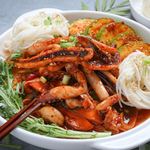 한마리 오징어볶음 450g (손질/절단 오징어 250g 4종의 손질 야채소스 100g)