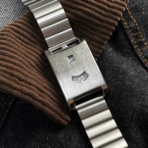 남성용 스테인리스 스틸 사각 시계 유니크 점프 아워 디지털 손목시계 패션 팔찌 쿼츠 시계 남성 시계 가죽 스트랩