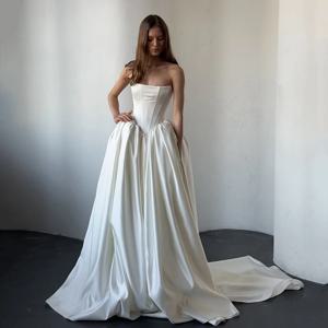 Eightree Boho a 라인 웨딩 드레스 Strapless Sweep Train 새틴 신부 드레스 공식 긴 웨딩 볼 댄스 파티 드레스 맞춤형