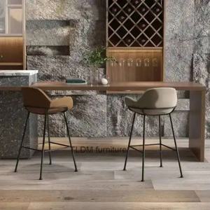 북유럽풍 블랙 철제 바 의자, 독창적인 등받이와 팔걸이가 있는 높은 의자, 모던하고 심플한 바 스툴, 가정용 높은 테이블, 주방 바 의자 Z