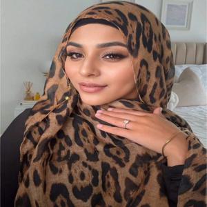 새로운 여성 레오파드 Hijab 스카프 두건 머리띠 빈티지 럭셔리 비치 180cm 긴 손수건 보헤미아 이슬람 액세서리 2024