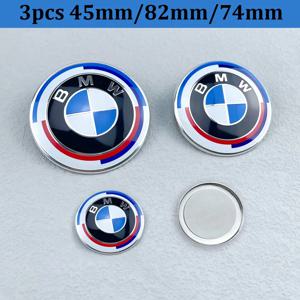 50주년 기념 74mm/82mm/45mm 자동차 프론트 후드 엠블럼 리어 트렁크 로고 스티어링 휠 커버 (미니 BMW 자동차 액세서리용)