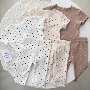 새로운 한국어 가정 옷 아기 소녀 여름 잠옷 정장 투피스 플로라 프린트 Tshirt 1-8 년 짧은 소매 탑 + 짧은 바지