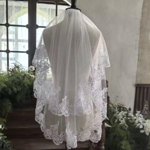 로맨틱 레이스 엣지 웨딩 베일 빈티지 스타일 레이스 웨딩 베일 채플 스타일 레이스 브라이덜 베일 레이스 트림 웨딩 베일 신부용 부드러운 베일