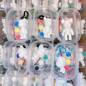 DIY 크리스마스 장식 키체인 펜던트 세트, 액체 색상 페인트 곰 디자인, 친구들에게 완벽한 선물 파티에 이상적