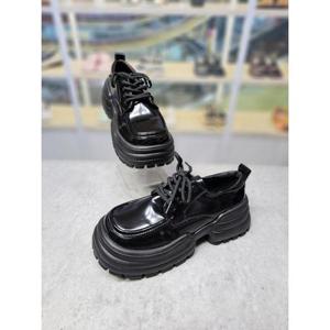 앙세르 세이브존09 블랙 레이스업 우레탄 통굽 로퍼 6cm 439TN3030