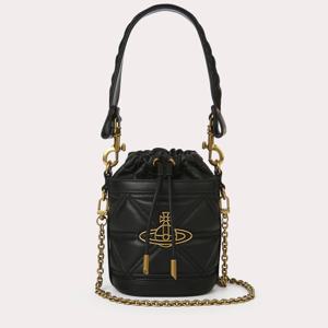 [비비안웨스트우드]비비안웨스트우드 직수입 퀼티드 나파 키티 버킷백 블랙(VOTCBA0015-99)