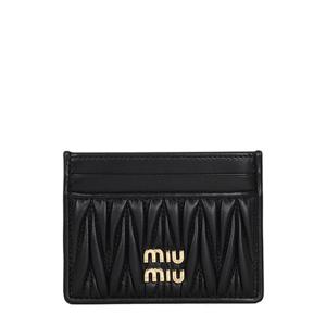 미우미우 26SS 블랙 마테라쎄 카드지갑 5MC076 AFPP F0002