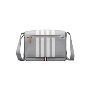 톰브라운 페블 그레인 사선 리포터 백 라이트 그레이 MAG448A-00198-055