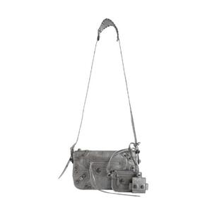 발렌시아가 아레나 램스킨 에이지드 실버 하드웨어 르 카골 메탈릭 XS 플랩백 실버 719082210N78115