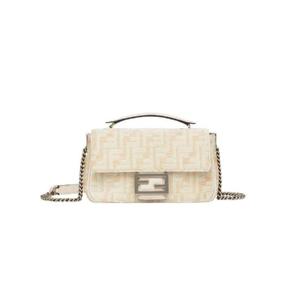 펜디 바게트 체인 미디 FF 테피스트리 패브릭백 화이트 8BR793ALG7F1HZP