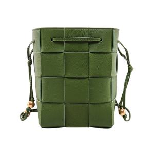 26 SS 보테가 베네타 인트레치오 스트랩 버킷백 그린 714606VCP13