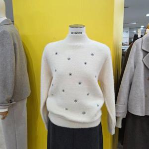 르피타 DP01 눈자수반목니트 L254BSWC54