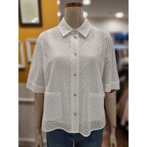 [BCBG]스퀘어 레이스 블라우스 B5C7B417