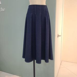 [수스]스티치 핀턱 A라인 스커트 S261BSK202/네이비