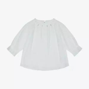 베스띠벨리 세이브존04 비즈 넥 블라우스 BKBAE24370