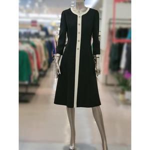 미니멈 세이브존03 배색라인 플레어 원피스 AQMZBGWO3950A