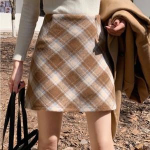 비욘드라이프 빈티지 체크무늬 H라인 스커트 1007265