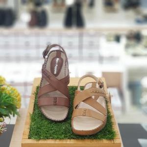 허시파피 세이브존04 여성컴포트캐주얼X스티치샌들3cm FDORJKDMMFY741