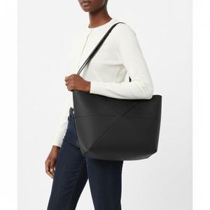 LOEWE 26SS MEDIUM HORIZONTAL PUZZLE FOLD TOTE IN SOFT GRAIN CALFSKIN (A779PEWX04 1100) (미디엄 호리즌탈 퍼즐 폴드 토트백)