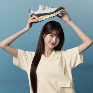 [백화점][아이더] 장원영착용 퀀텀 에어로 쿠쉬 남녀공용 고어텍스 트레킹화 DUS24G25