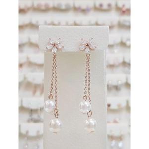 볼라레 세이브존03 큐빅 꽃 진주 드롭 귀걸이 spe1032