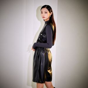 A LINE LEATHER HALF PANTS_T226BT706(BK)