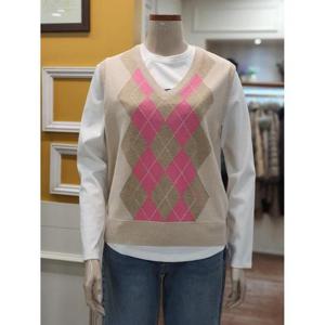 BCBG 세이브존01 포커스 아가일 니트 조끼 B5A1K505