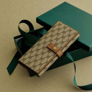 [헤지스] 브라운 시그니처 패턴 가죽 장지갑 HIWA4E883W2