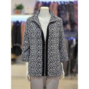 세리아 세이브존07 꽃나염 하이넥 7부 점퍼 252401