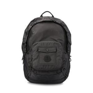 Moncler Makaio 로고 패치 집업 백팩 5A00008M3815 999 TP934713982