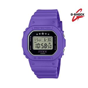 [지샥]ITZY 한정판 콜라보 GMD-S5610IT-6DR JJ 퍼플 싸인시계 방수시계