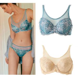 와코루 여성브라 살루트 감각 풀컵으로 커버되는 AB컵 DBR0461A