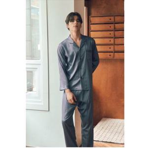 비너스 세련된 감각의 실크필 스트라이프 남성잠옷 VPA4570M