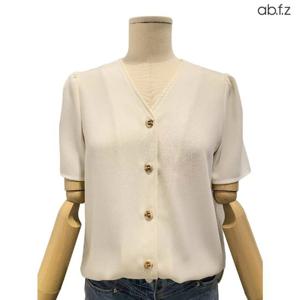 [에이비에프지]단추 포인트 V넥 반팔 블라우스 APZ5HB04G
